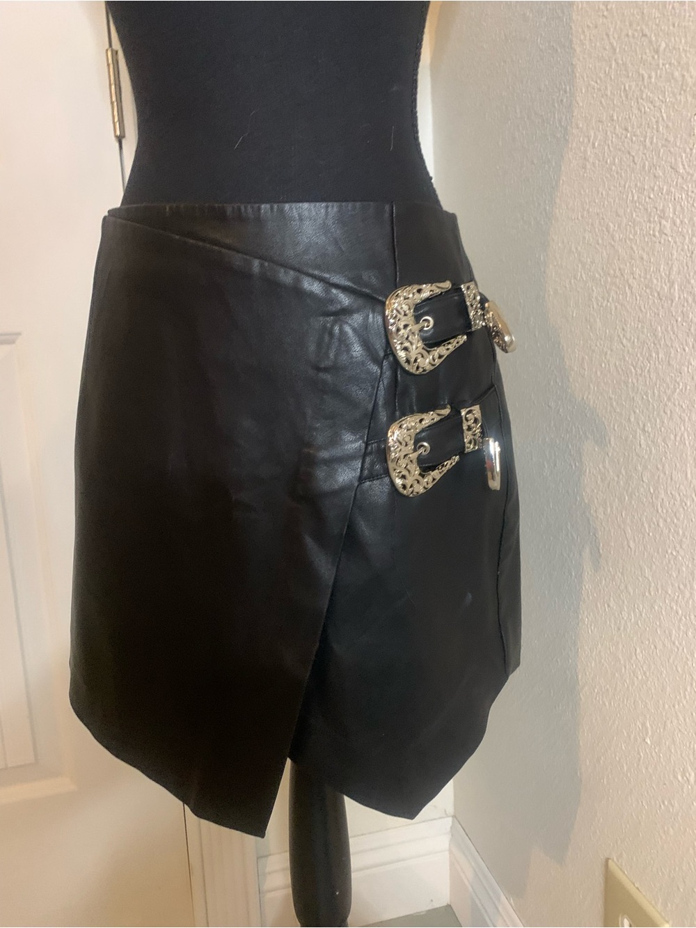 Forever 21 Black vegan Leather Mini Skirt with Gold Buckle Accents